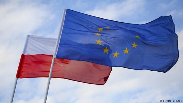 European Commission triggers Article 7 against Poland: Deutsche Welle