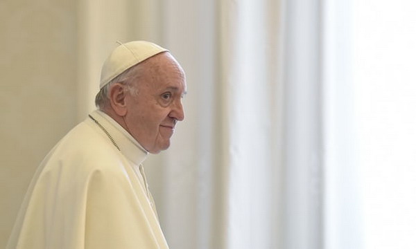 Pope Francis: fake and sensationalised news ‘a very serious sin’ – The Guardian