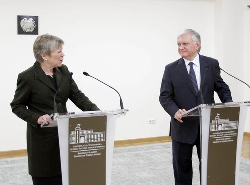 Remarks of the Foreign Minister Edward Nalbandian at the briefing with NATO Deputy Secretary General Rose Gottemoeller
