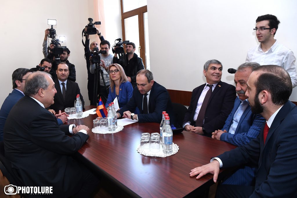 Presidential candidate Armen Sargsyan’s meeting with oppositional ‘Yelq’ lasts short