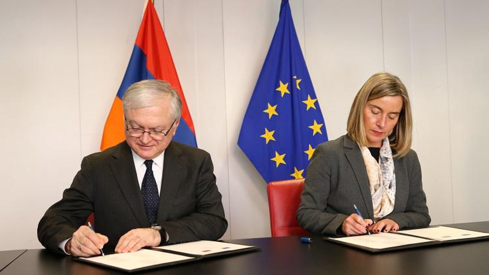 EU and Armenia sign cooperation priorities until 2020