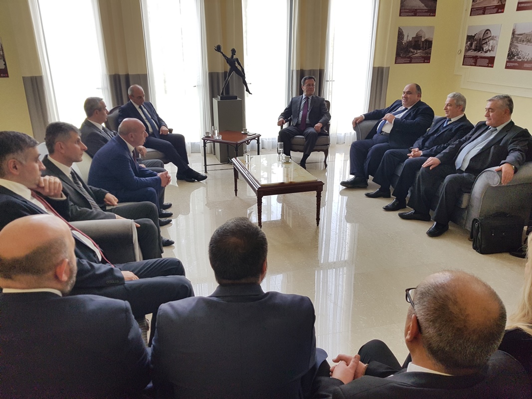 Bako Sahakyan met in Beirut with representatives of the local governing bodies of the Armenian Revolutionary Federation