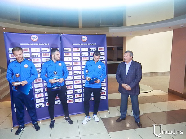 Henrikh Mkhitaryan best footballer of Armenia for eighth time