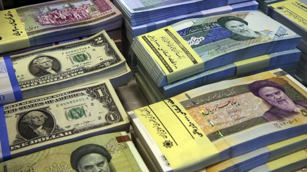 Reuters: Iran Unifies Official and Open Market Exchange Rates as Rial Hit New Low