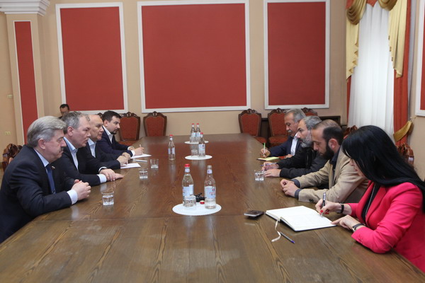 Pashinyan assured Russian MPs that Yerevan will leave neither CSTO nor EAEU