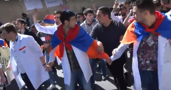 ‘Polytechnic, YSU, Medical, Theatrical, ASUE, Slavonic, French universities are on strike’: David Petrosyan