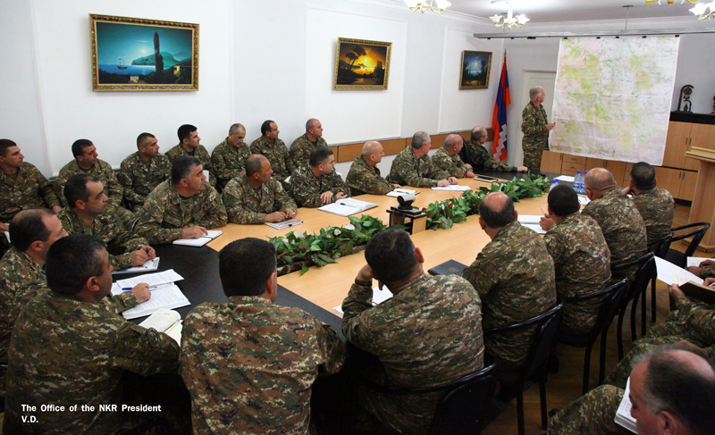 Bako Sahakyan attended the NKR defense ministry and met with the supreme command staff of the Defense Army