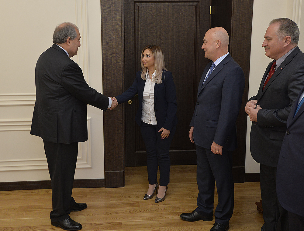 President Armen Sarkissian received representatives of the Syrian-Armenian community