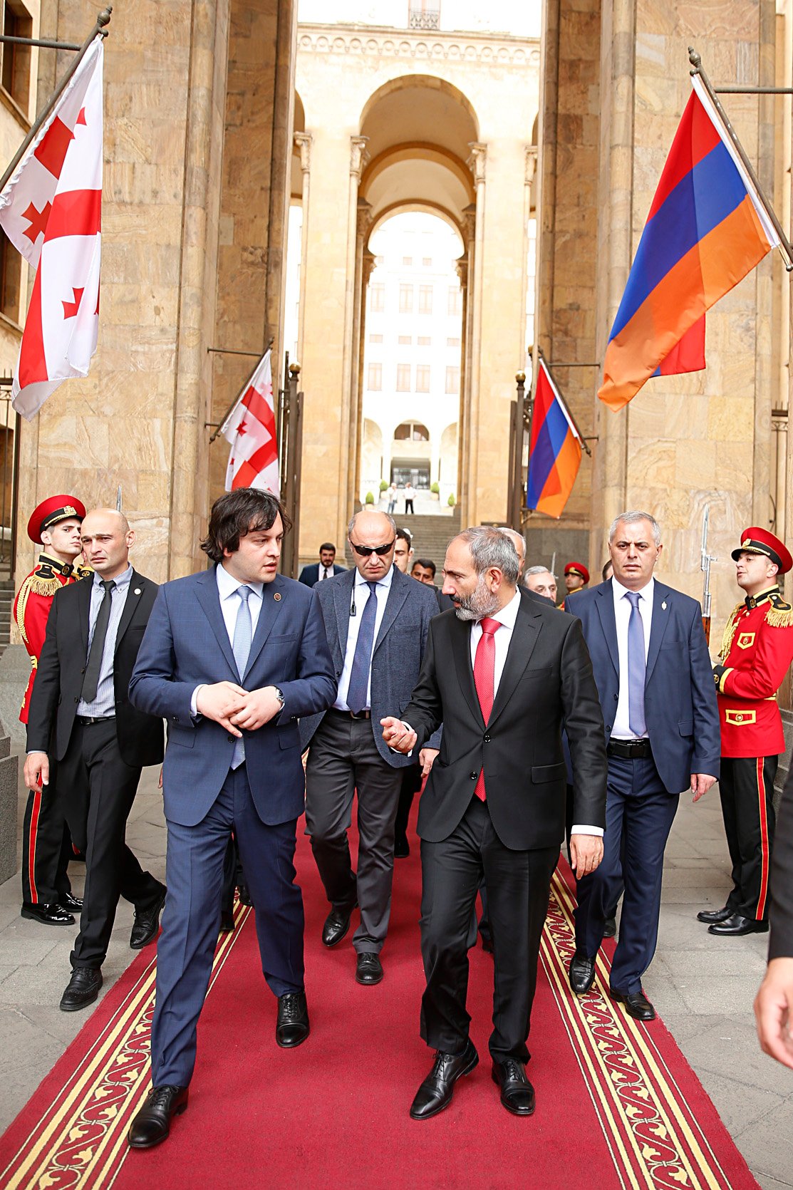 Nikol Pashinyan meets with Irakli Kobakhidze in Tbilisi