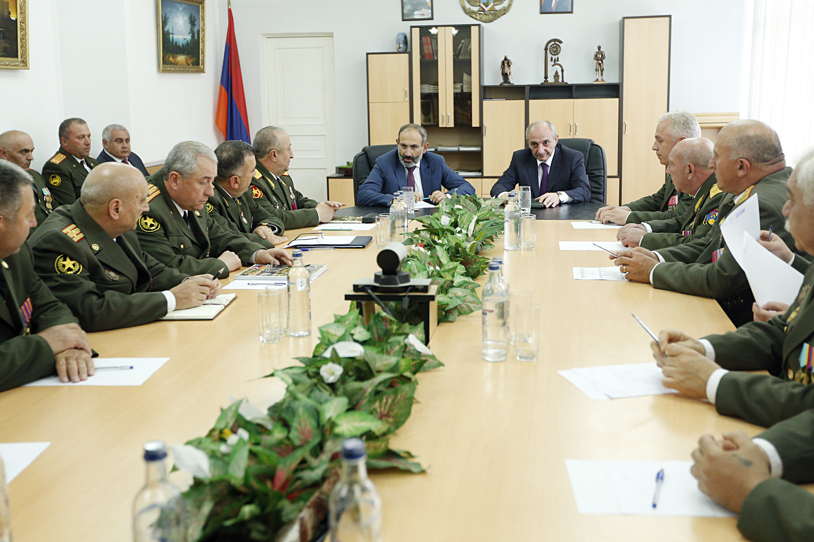 Nikol Pashinyan, Bako Sahakyan chair consultation at AR Defense Ministry Headquarters