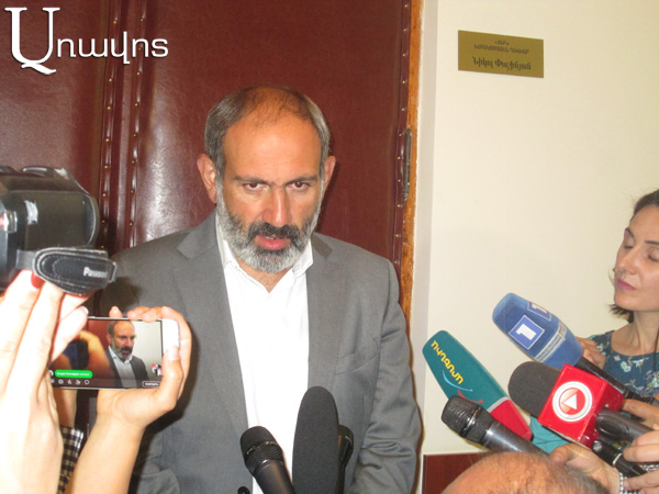 Nikol Pashinyan not to sue Robert Kocharyan and Serzh Sargsyan in person: upon judge to decide