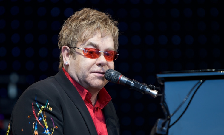 Elton John to visit Armenia on 28 May – Panorama