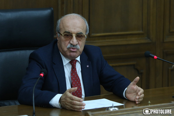 ‘Early to speak about extraordinary elections at all’: Khosrov Harutyunyan