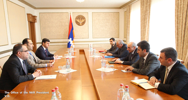 Bako Sahakyan received Armenia’s minister of justice Artak Zeynalyan