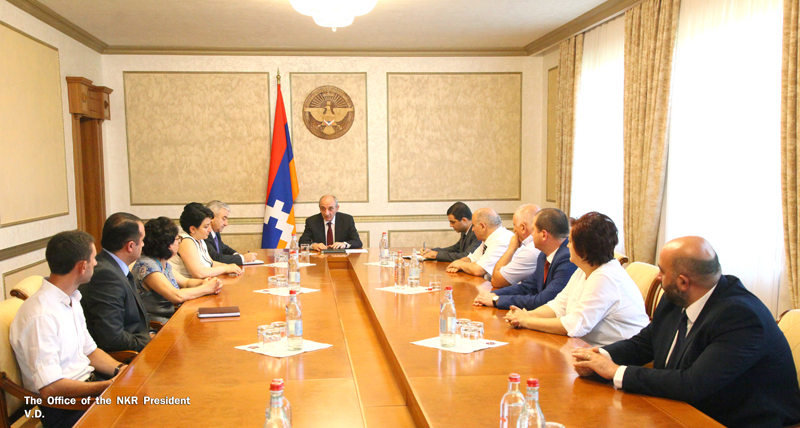 Bako Sahakyan received members of Democratic Party of Artsakh