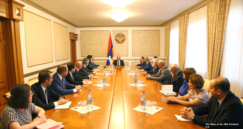 Bako Sahakyan held a meeting with the senior staff of the Artsakh Republic foreign ministry’s central apparatus