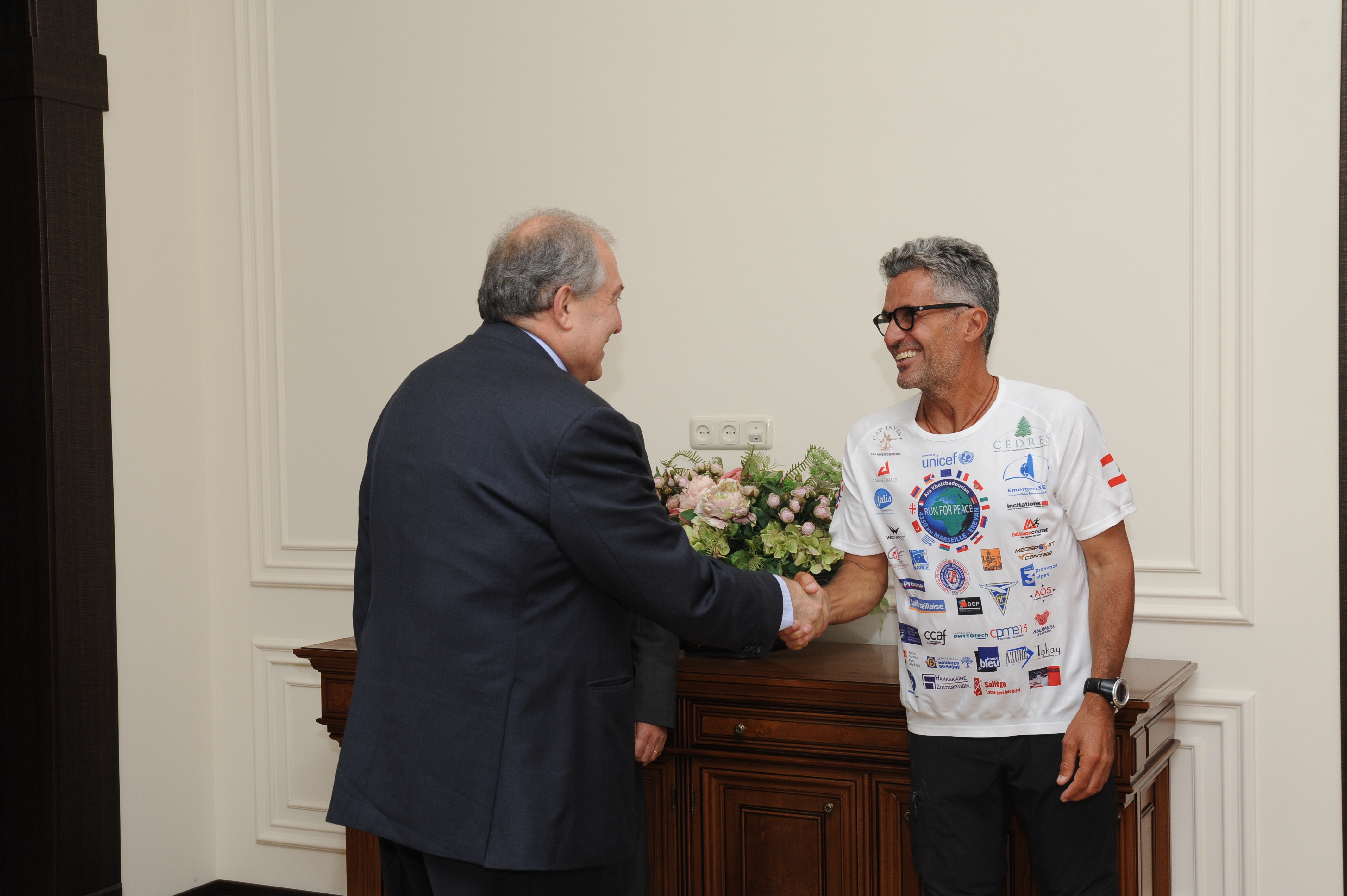 President hosted the alpinist from Marseille Ara Khatchaturian and President of the AGBU-Armenia Vasken Yacoubian