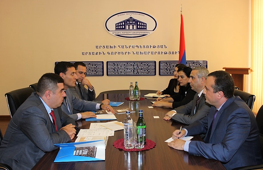 Foreign Minister of Artsakh received participants of the ‘Teach for Armenia’ foundation