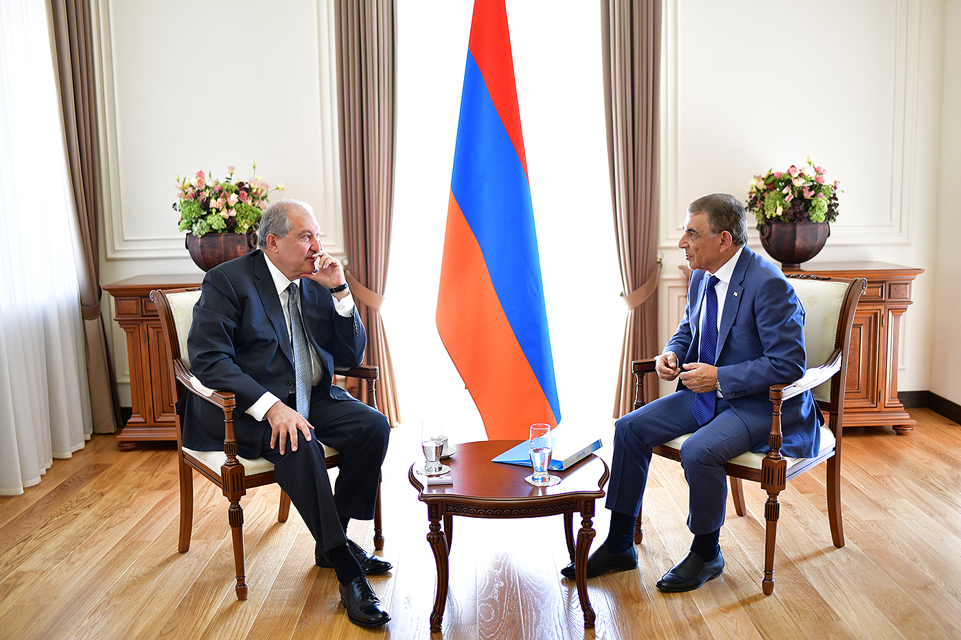 Armen Sarkissian and Ara Babloyan held a meeting