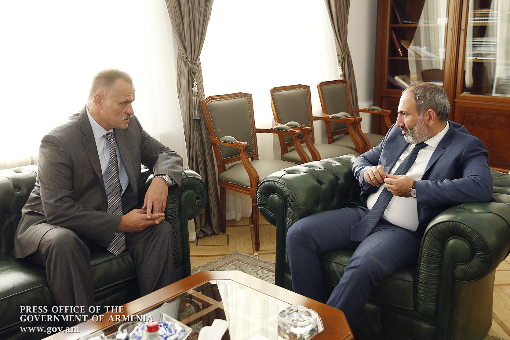 Nikol Pashinyan receives South Caucasus Railway CJSC Director General Sergey Valko