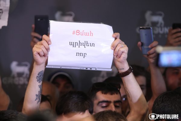 Kocharyan has no right has no right to freely walk in Armenia – Protests in Armenia against Second President’s release