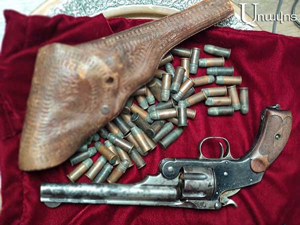 Syrian-Armenian brought pistol from 1887 that was fired during Ayntap battle