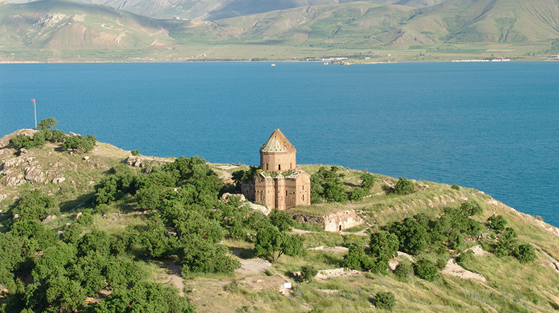 Armenian Akhtamar Church eyes UNESCO World Heritage list