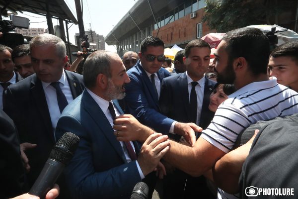 Nikol Pashinyan visited GUM market