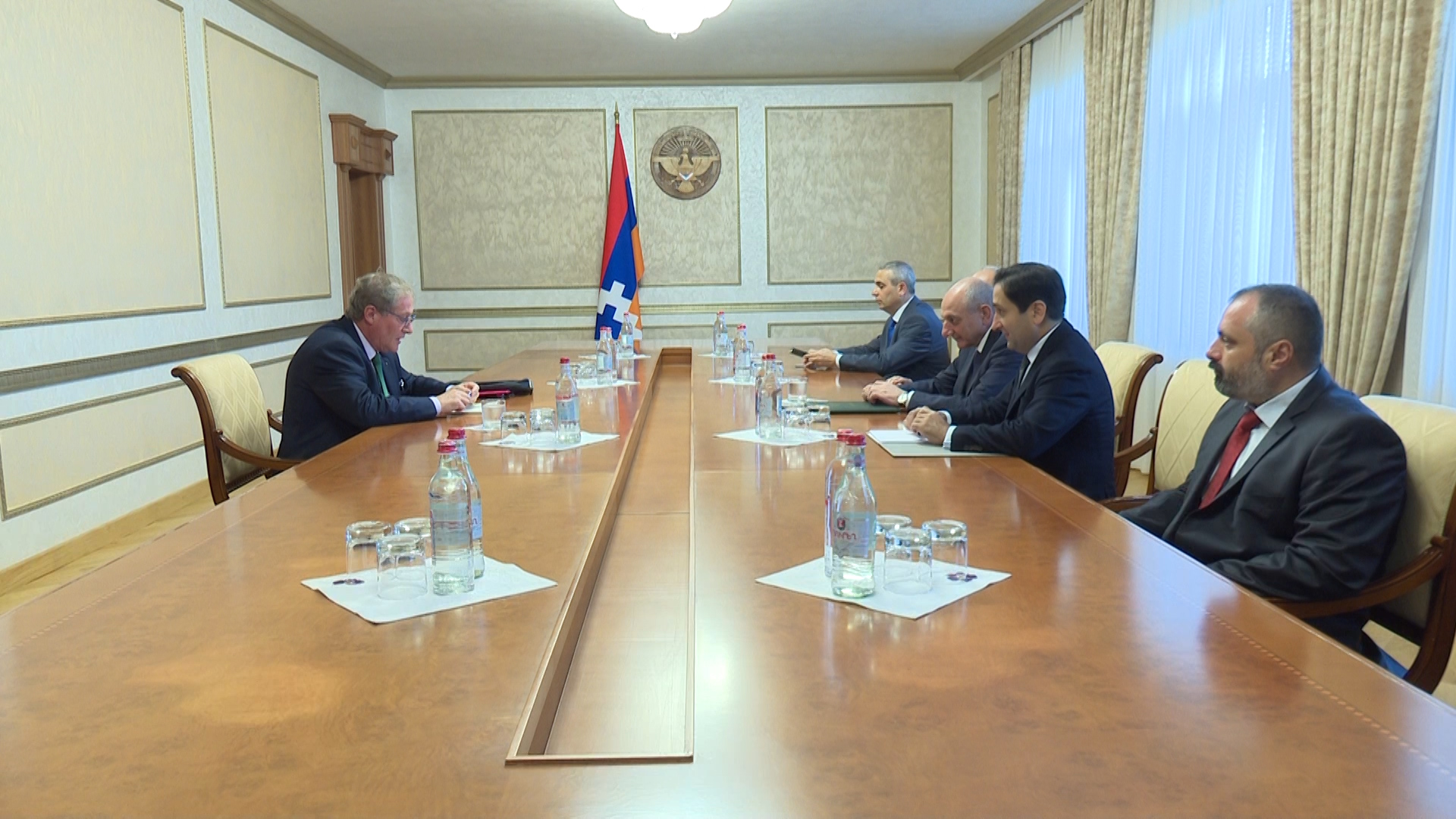 Bako Sahakyan received president of Senate France-Armenia Friendship Group Gilbert-Luc Devina