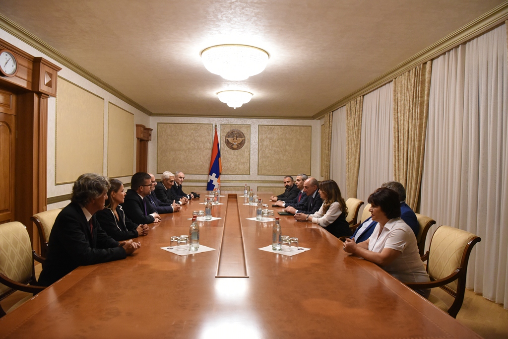 Bako Sahakyan received the delegation of the French town of Alfortville