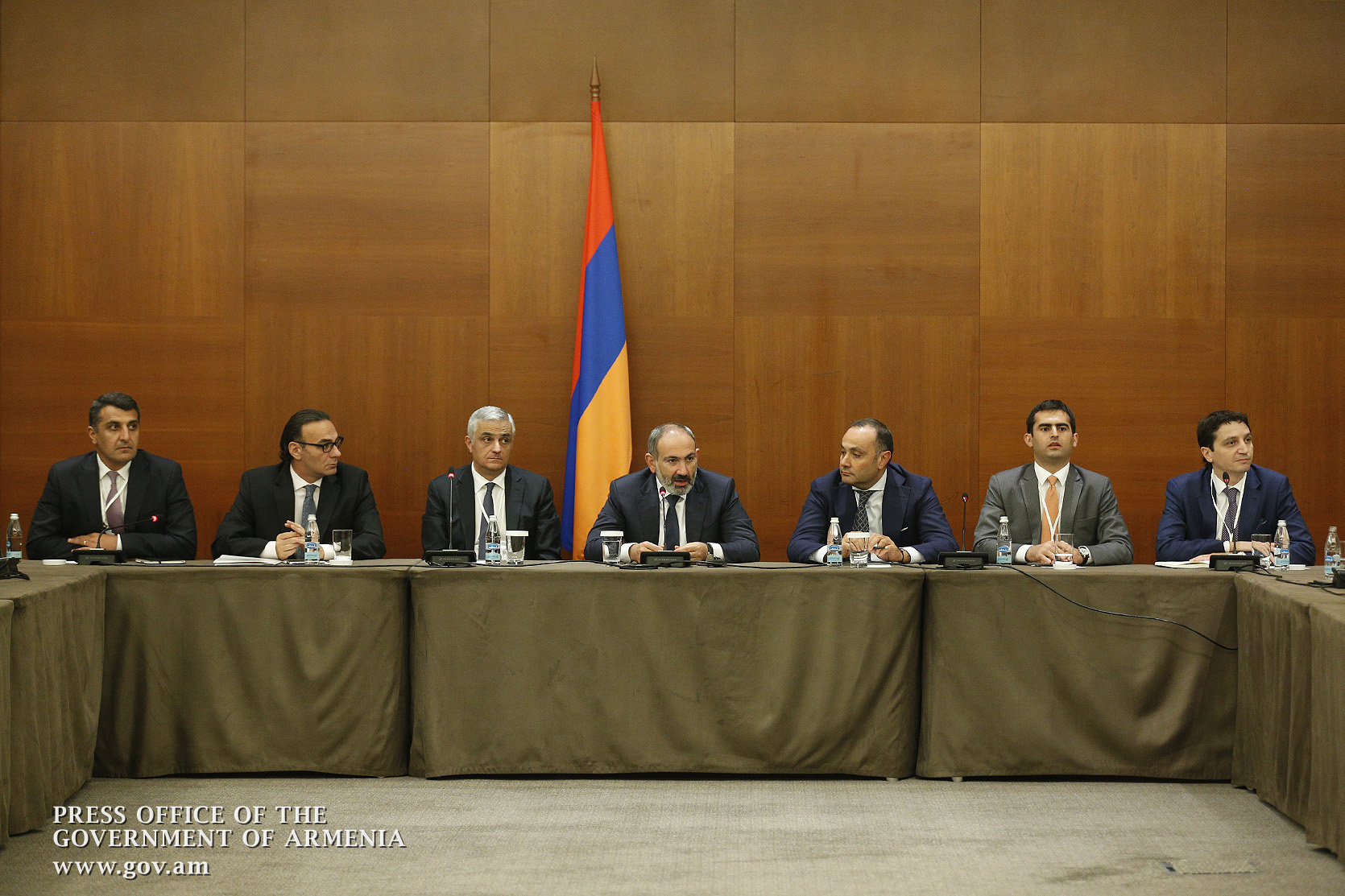 ‘The logic of charity needs to be replaced with that of labor’- RA Prime Minister Meets with Russia-Based Armenian Businessmen in Moscow
