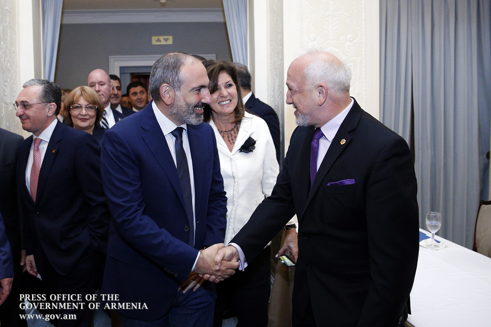 ‘Armenia needs development programs rather than charity projects’ – Nikol Pashinyan meets with Armenian community representatives in New York