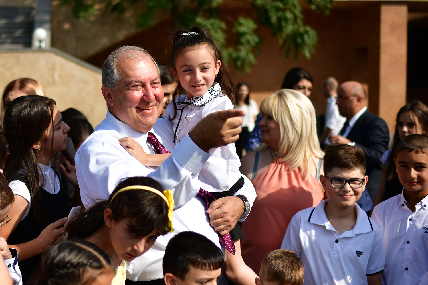 Kids were hosted at the Presidential Palace on the occasion of Knowledge Day