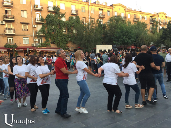 Dancing once again at Cascade, Yerevan