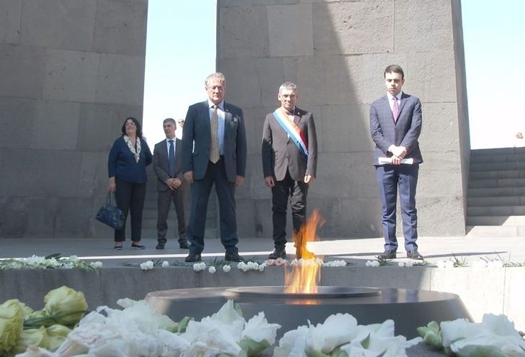 French Parliamentarians Pay Tribute in Tsitsernakaberd Memorial Complex