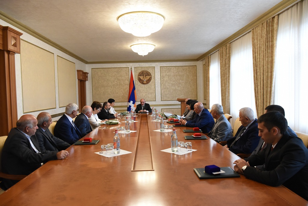 Bako Sahakyan qualified role of teachers as immeasurable in patriotic upbringing of the younger generations