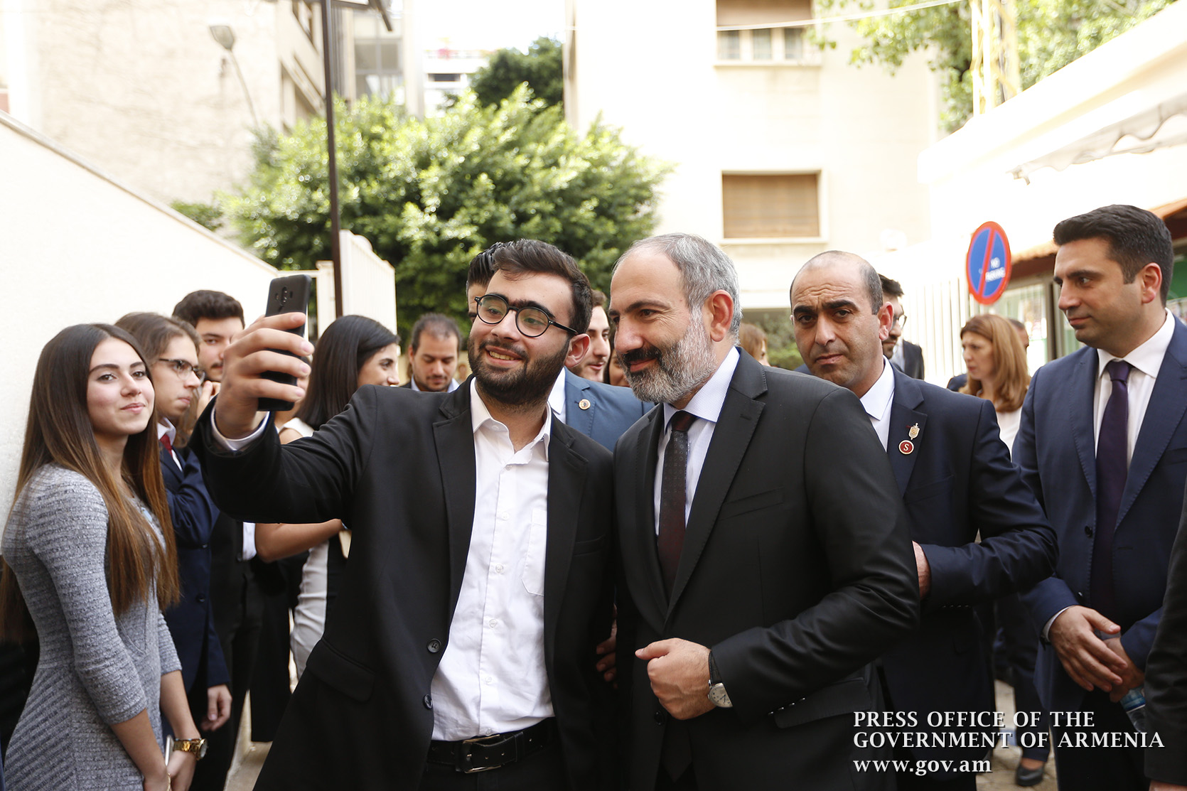 Nikol Pashinyan visits Haigazian University, Bzommar Patriarchal Congregation in Lebanon