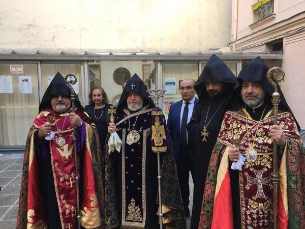 Catholicos of all Armenians presided over Charles Aznavour’s funeral