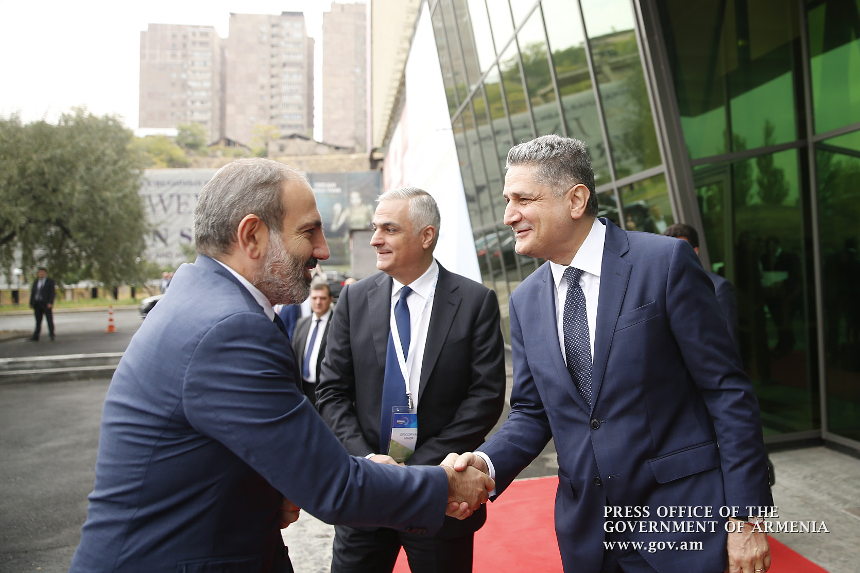 Nikol Pashinyan attends opening of Eurasian Week international forum-exhibition; PM gets acquainted with the products on display