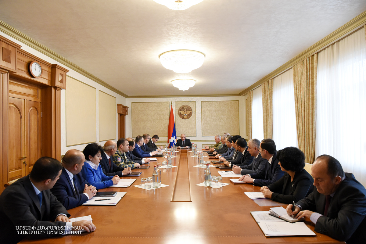 Bako Sahakyan convened a working consultation around issues on the 2019 draft state budget