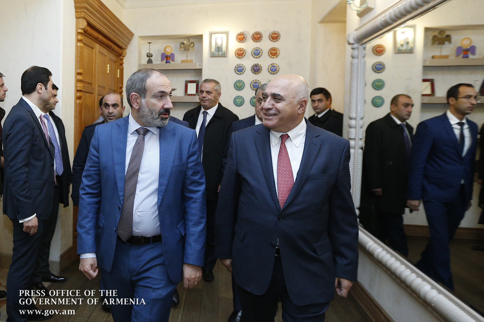 Nikol Pashinyan meets with major business representatives to discuss ways of improving Armenia’s investment climate