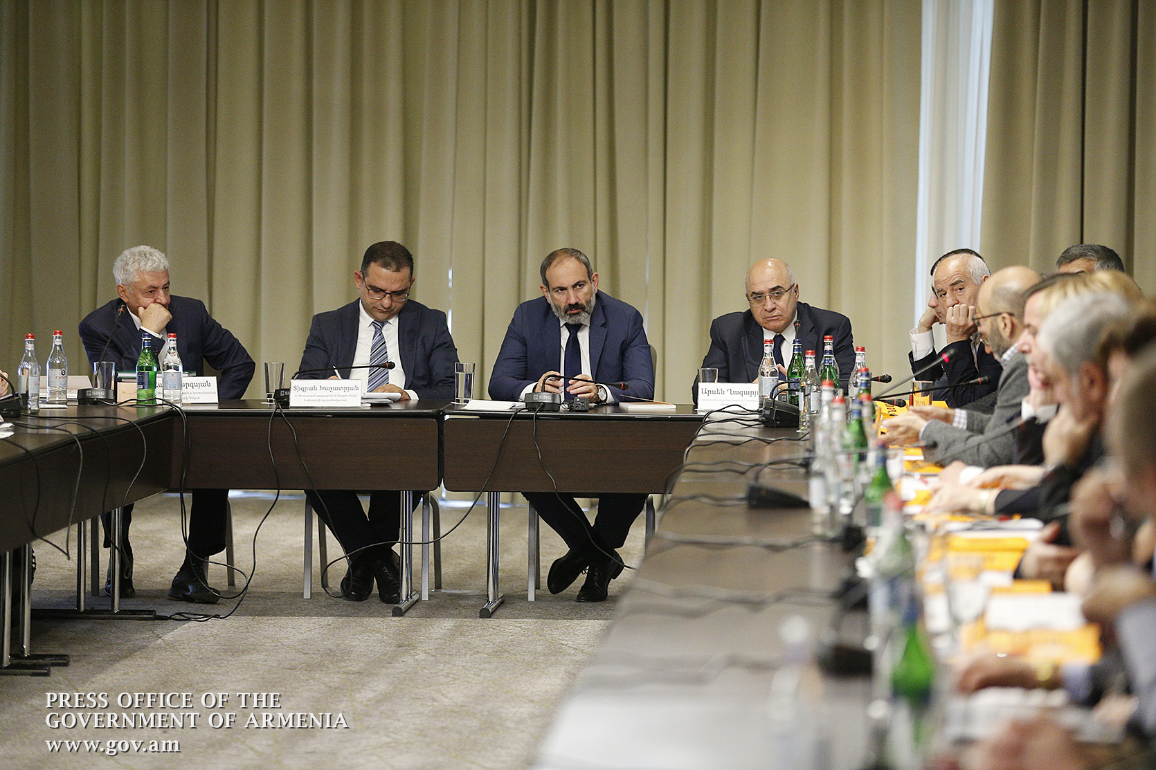 ‘Changing the taxpayer’s behavior and the public perception of businessmen is a top priority that needs to be addressed today’ – Nikol Pashinyan attends conference on Armenia’s economic development