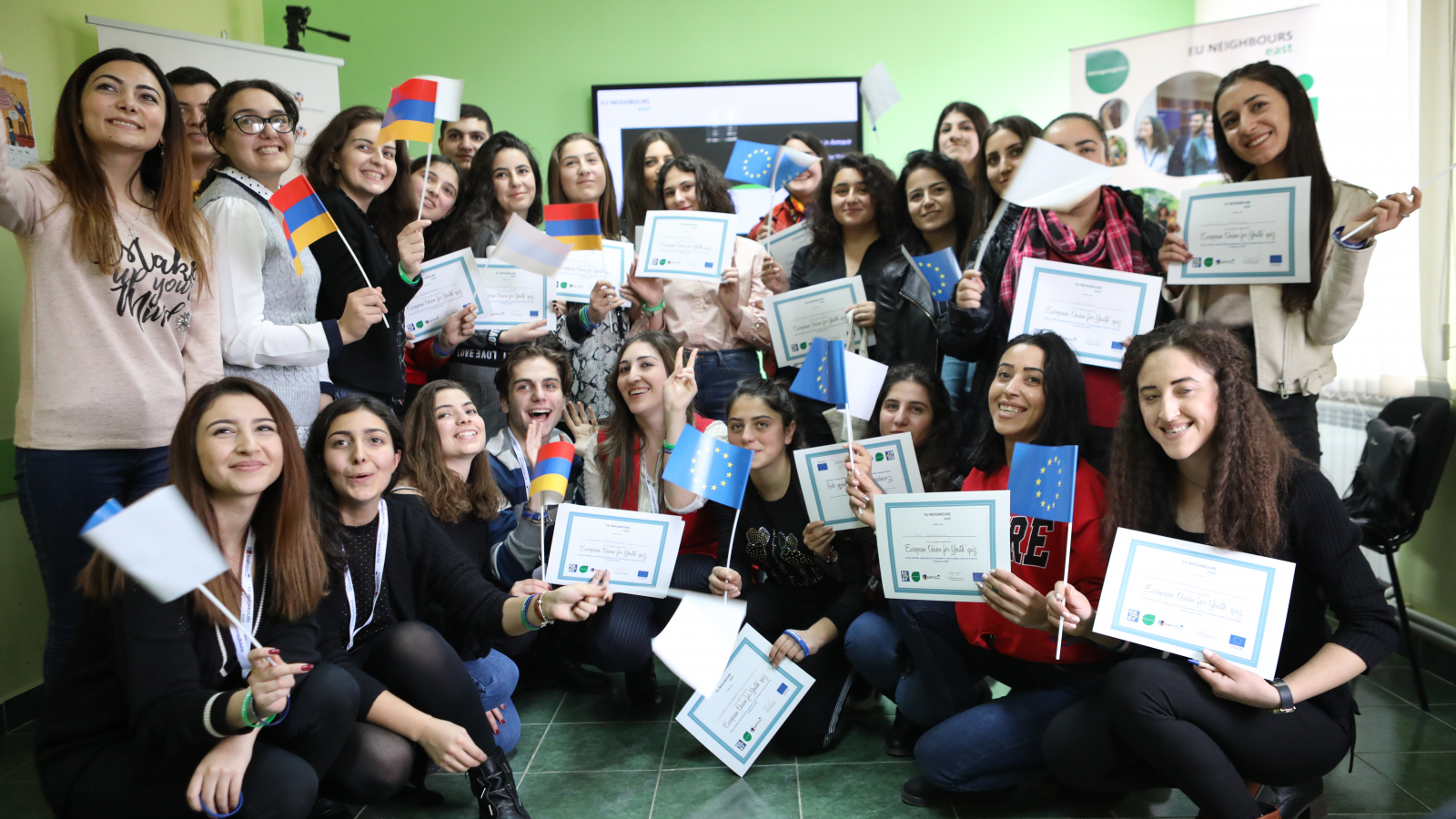 Armenia: Young European Ambassadors presented EU opportunities for youth in Armavir