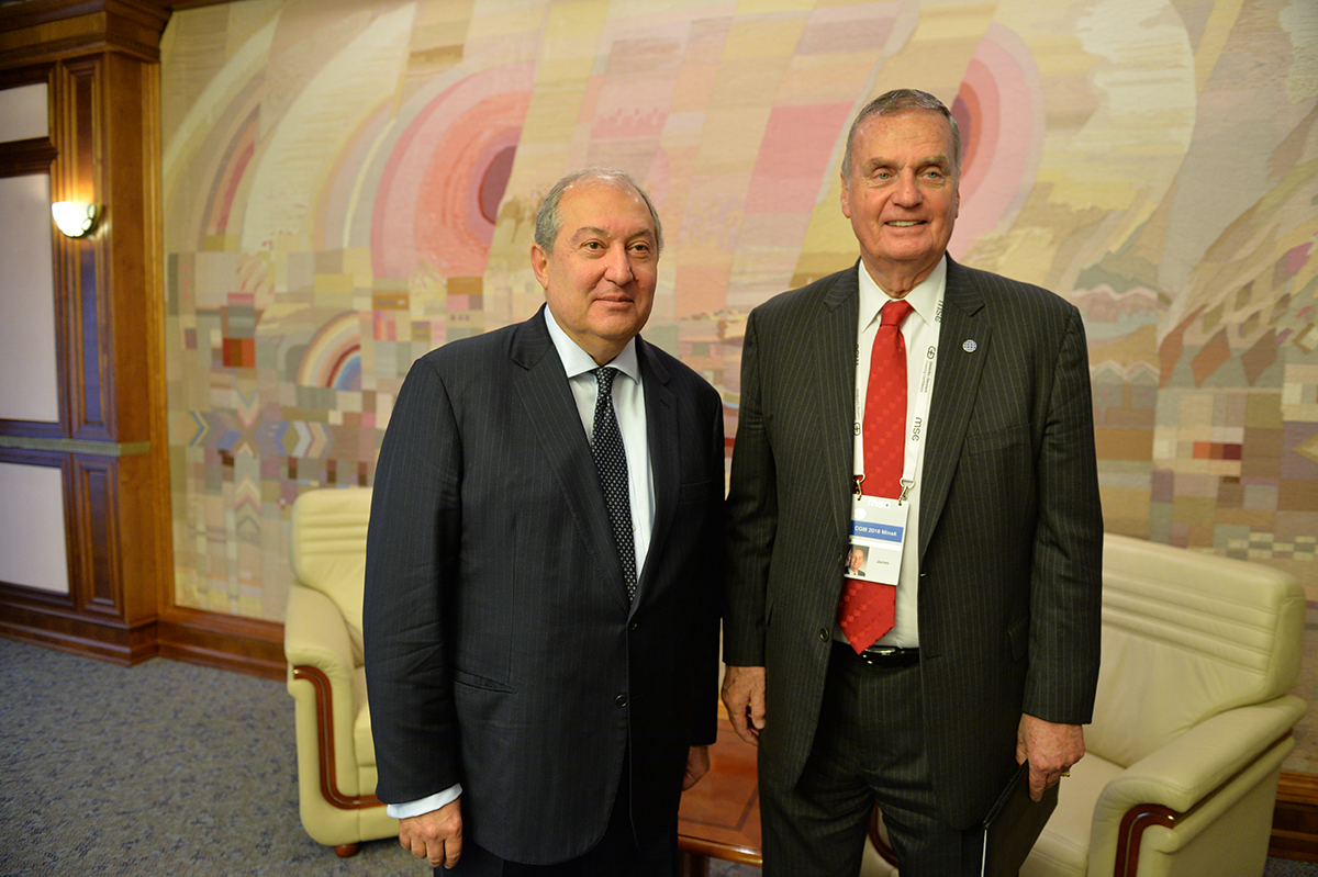 President Armen Sarkissian met with James Jones