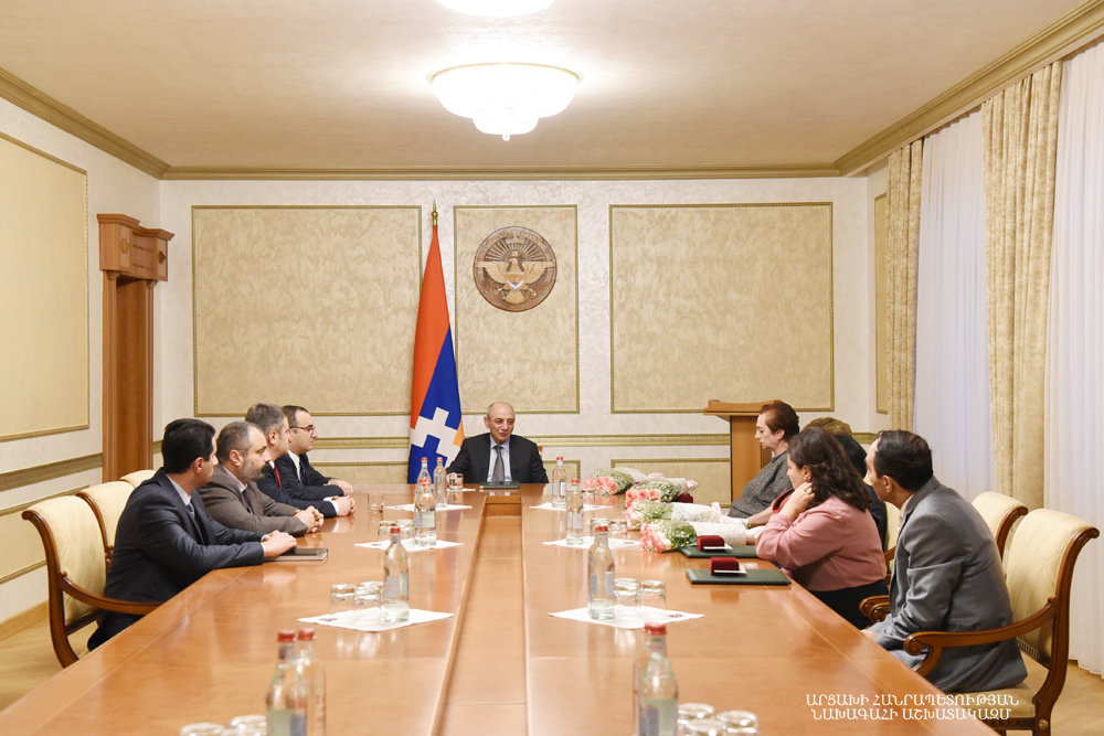 Bako Sahakyan received teachers of the Stepanakert’s music school after Komitas