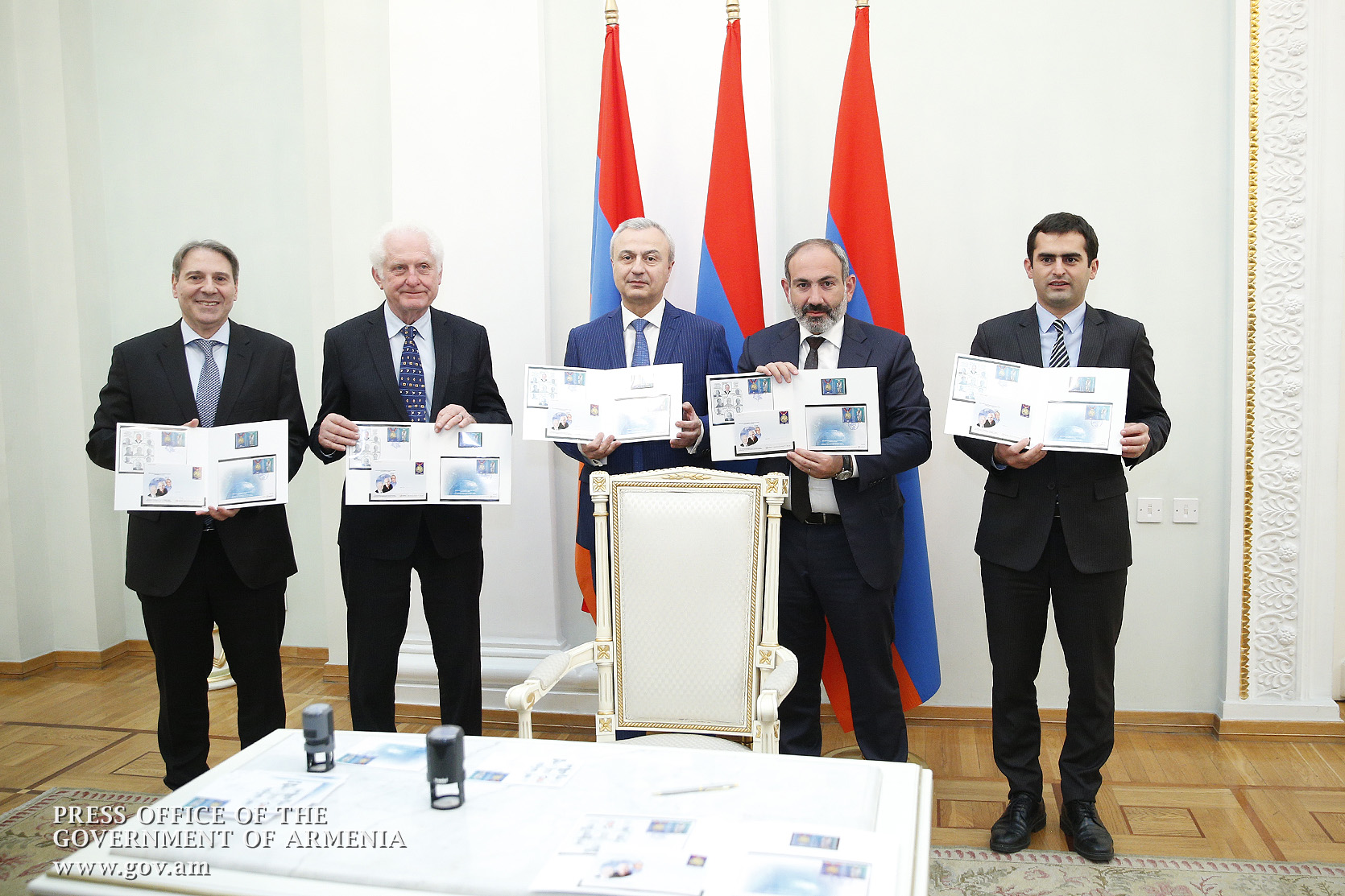 Two new postage stamps and the Special Cover dedicated to the theme ‘State Award of the Republic of Armenia for Global Contribution in IT sphere’