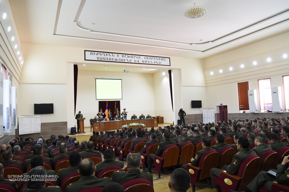 Bako Sahakyan partook at the meeting of the Defense Army’s Military Council