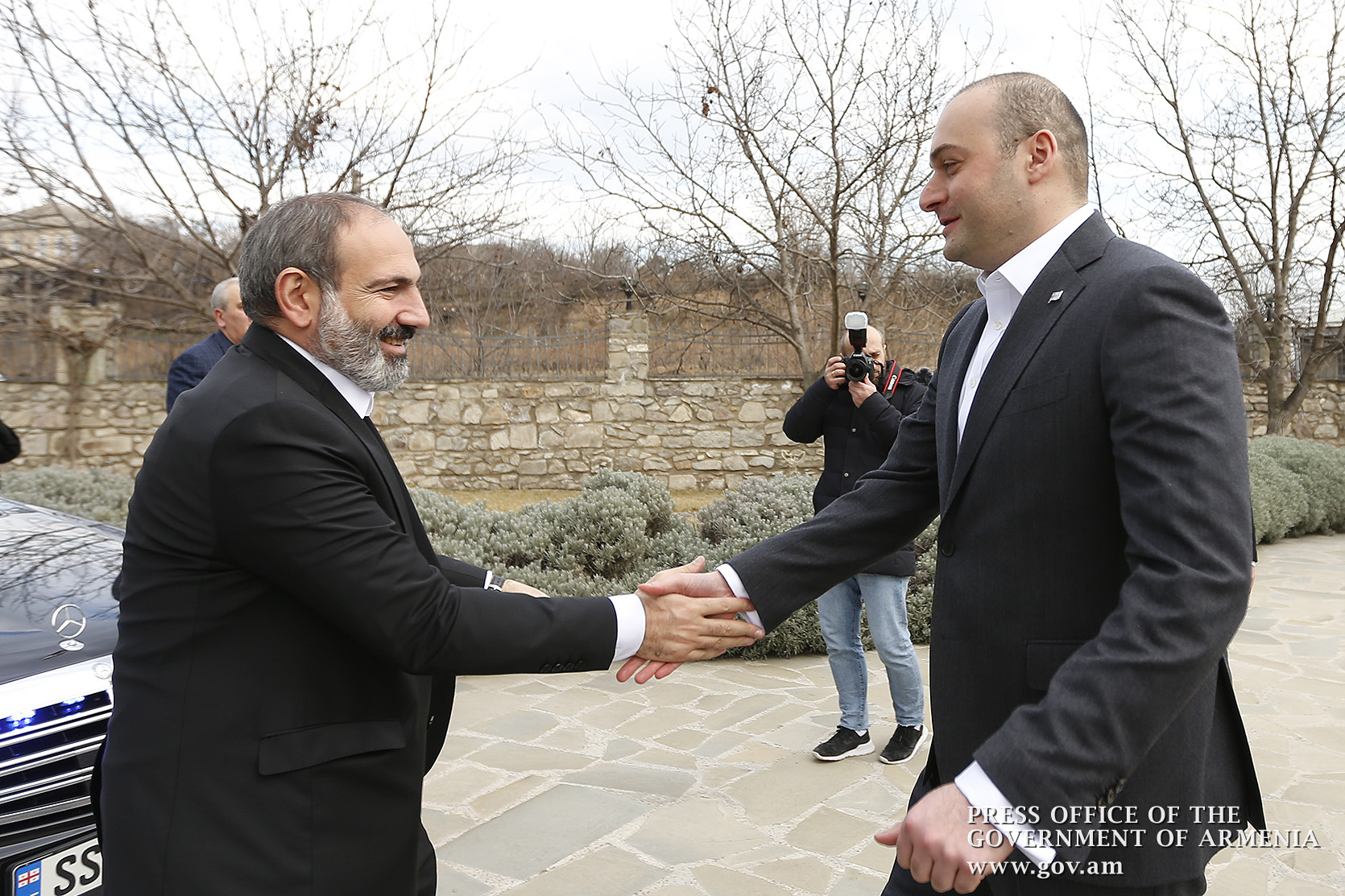 Nikol Pashinyan holds informal meeting with Georgian Prime Minister Mamouka Bakhtadze