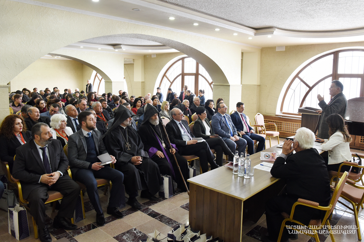 Bako Sahakyan attended conference devoted to the 150th anniversary of Hovhannes Toumanyan