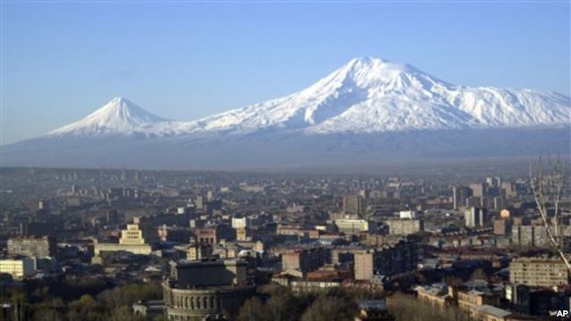 Visiting Armenia? What to know to avoid problems at customs and what clothes to bring